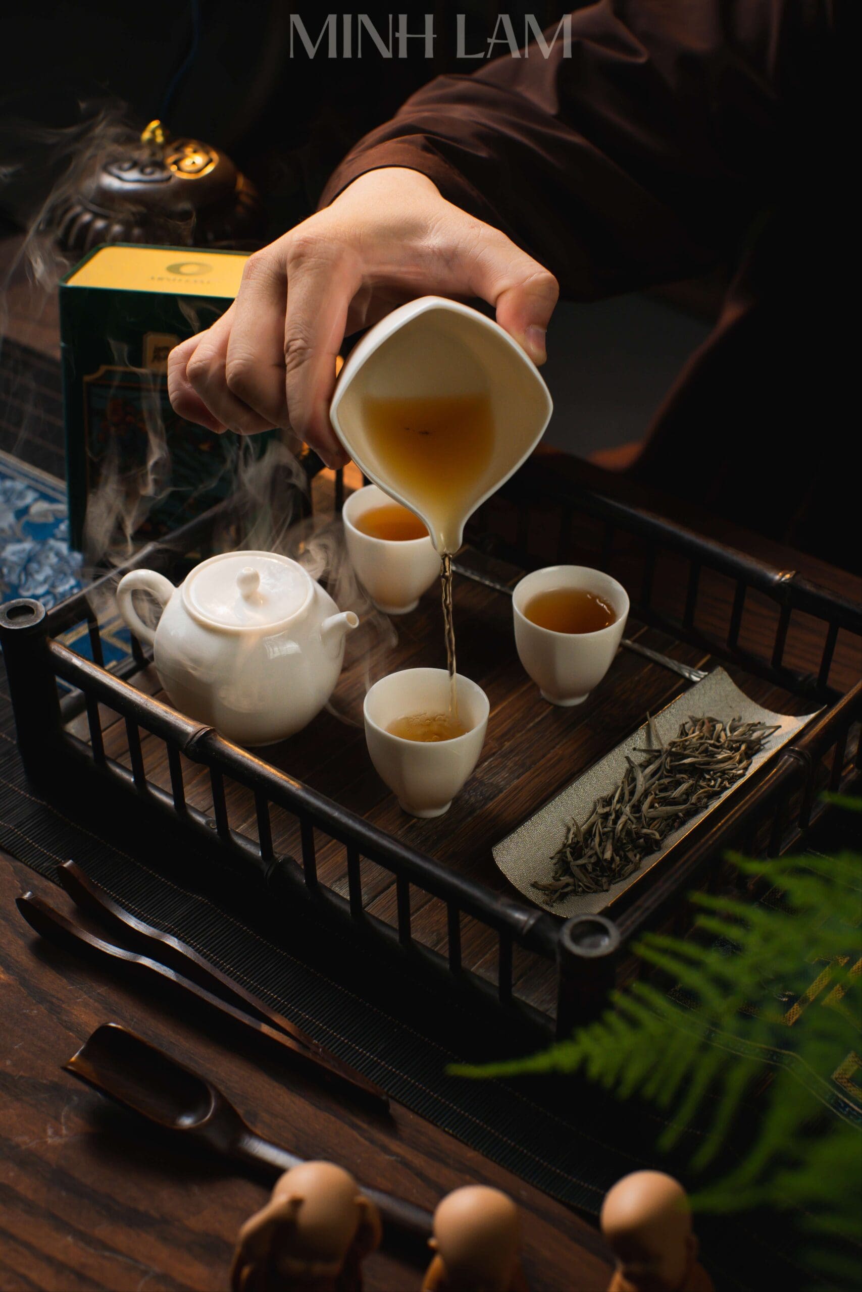 Thưởng thức bạch trà Minh Lam
